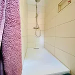 Joe's -modern,vintage Apartment