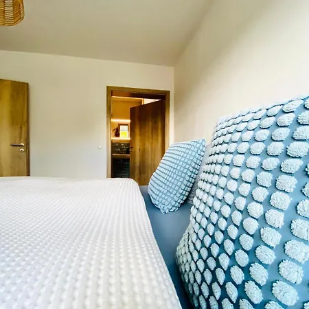 Joe's -modern,vintage *