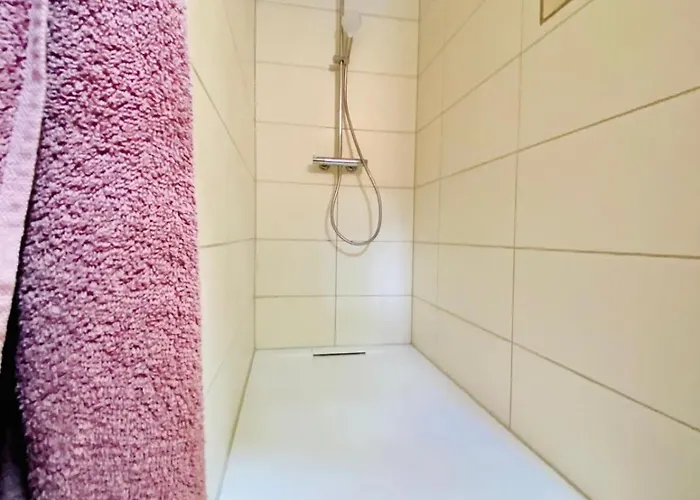 Joe's -modern,vintage Apartman