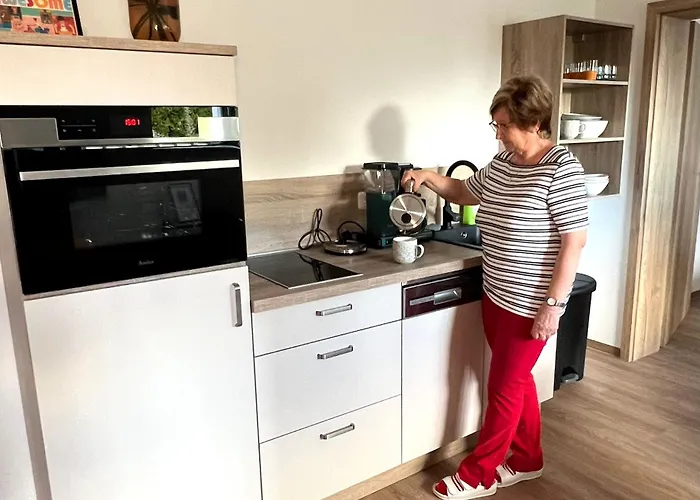 Joe's -modern,vintage נאומבורג