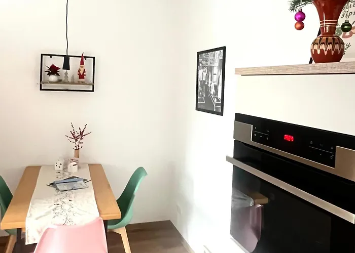 Joe's -modern,vintage * Naumburg